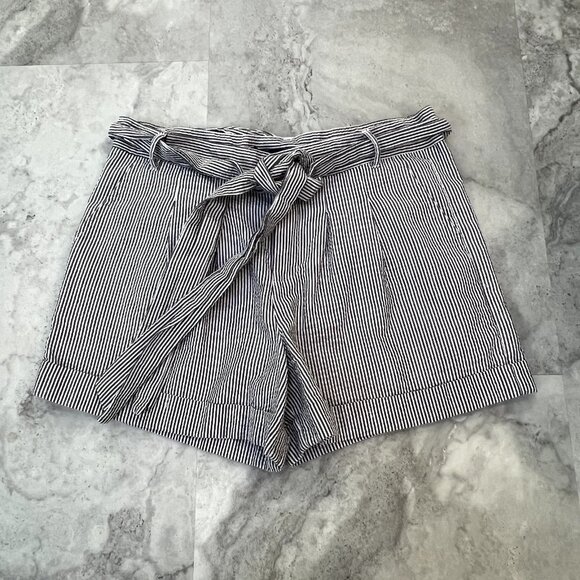 Bow Shorts by Lauren James Co. Medium‎ M 6 Lined Seersucker Blue Stripe - Picture 1 of 5